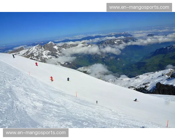 滑雪专区:在白雪上找回自由与欢笑 滑雪专区:在白雪上找回自由与欢笑